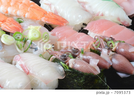 握り寿司 7095373
