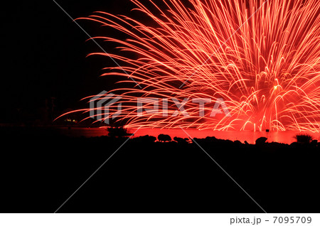 川越市伊佐沼公園の花火 7095709