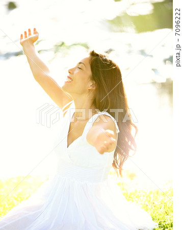 Happy free woman 7096222