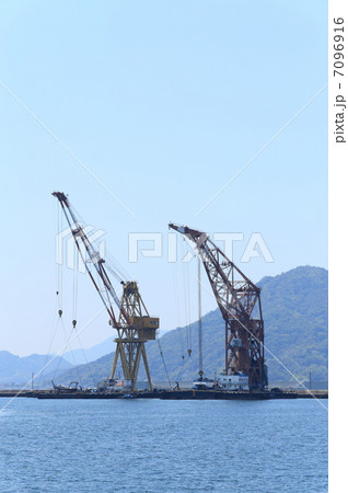 クレーン 7096916