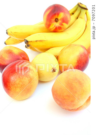 Bananas and nectarines Bananas and nectarines 7097201