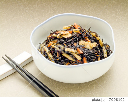 ひじきの煮物 7098102