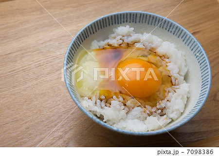 卵掛けご飯 卵掛けご飯 7098386
