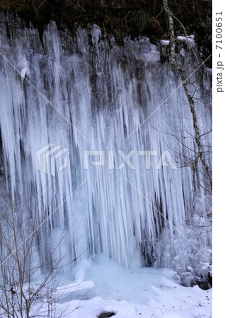 横谷渓谷の氷瀑 7100651