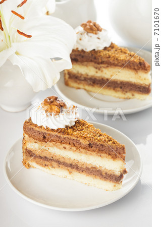 Walnut cake 7101670