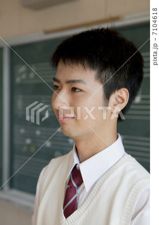 笑顔の男子高生 笑顔の男子高生 7104618