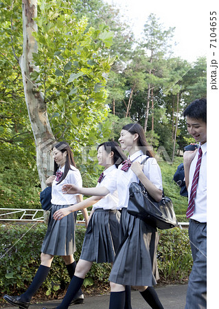 高校生の登下校風景 7104655