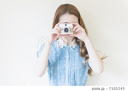 若い女性 若い女性 7105245