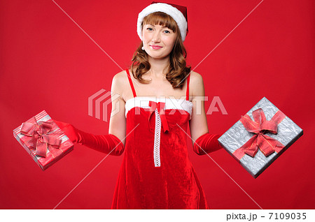 Portrait of a young charming girl Portrait of a young charming girl 7109035