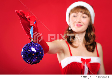 Portrait of a young charming girl Portrait of a young charming girl 7109083