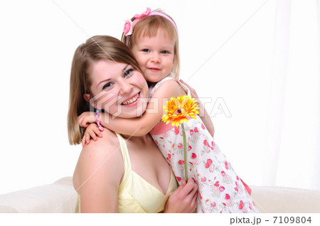 Mama and her little daughter Mama and her little daughter 7109804