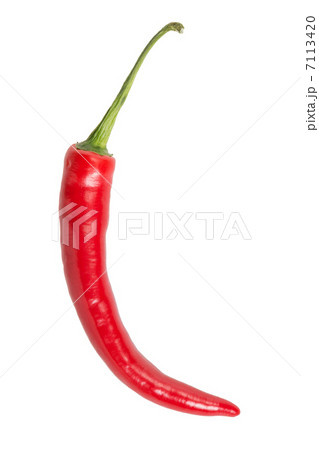 curved red chilli pepper 7113420