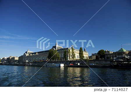 セーヌ川とオルセー美術館 セーヌ川とオルセー美術館 7114027