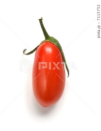 変わった形のトマト。 7115752