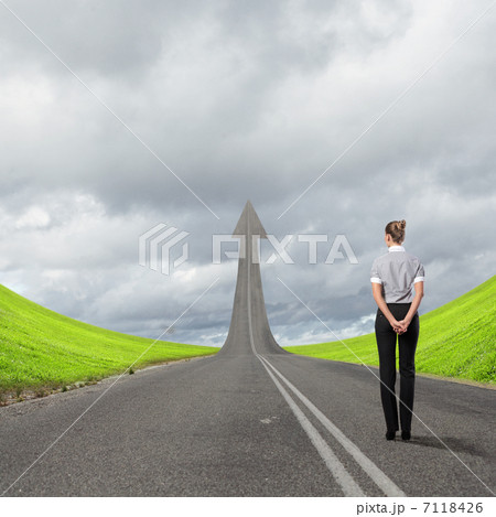 Concept of the road to success 7118426