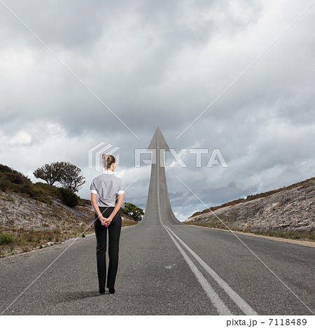 Concept of the road to success 7118489