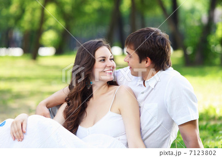 Young love Couple smiling under blue sky 7123802