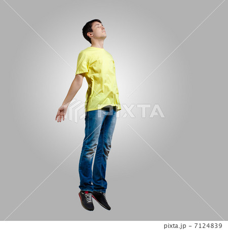 Young man dancing and jumping Young man dancing and jumping 7124839