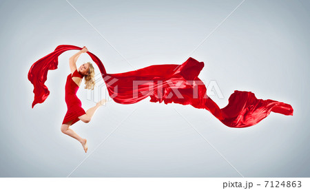 Modern style dancer posing Modern style dancer posing 7124863