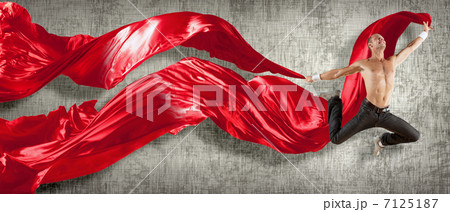 Modern style dancer posing 7125187