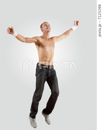 Modern style dancer posing 7125266