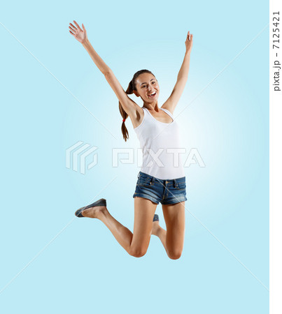 Modern style dancer posing Modern style dancer posing 7125421