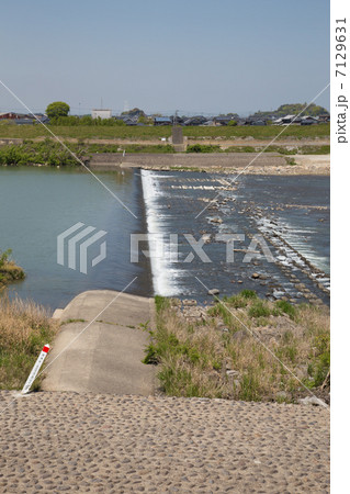 山国川にある潮止えん堤 7129631