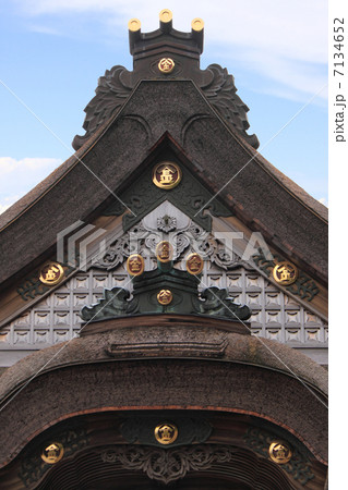 金刀比羅宮「御本宮拝殿」屋根の妻の獅子口 金刀比羅宮「御本宮拝殿」屋根の妻の獅子口 7134652