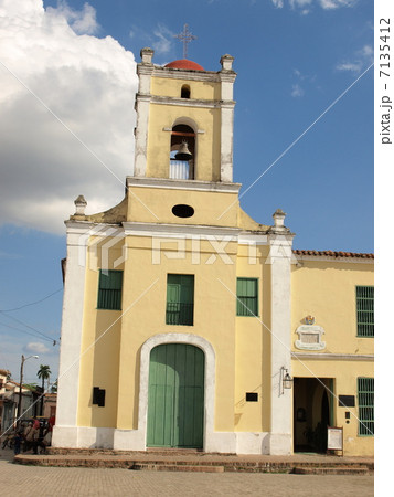 世界遺産「カマグェイの歴史地区」の「サンフアンデジオス博物館」(キューバ) 世界遺産「カマグェイの歴史地区」の「サンフアンデジオス博物館」(キューバ) 7135412