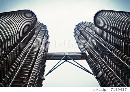 Petronas Towers 7139437