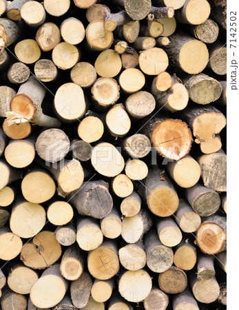 Stack of wood 7142502