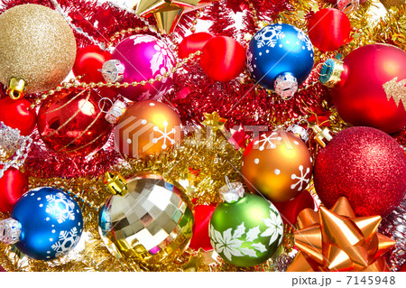 christmas balls and tinsel 7145948