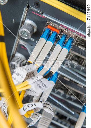 fiber network server 7145949