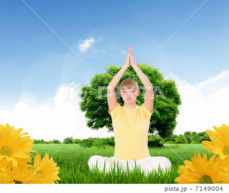 Portrait of a young woman meditating on nature 7149004
