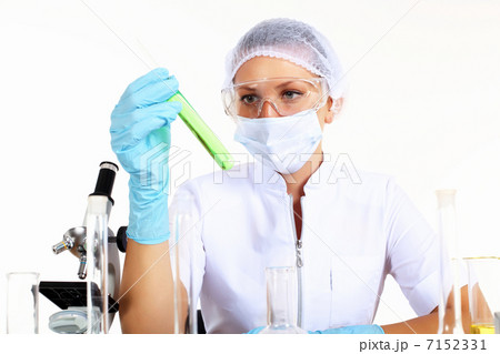 Female scientist in a chemistry laboratory 7152331