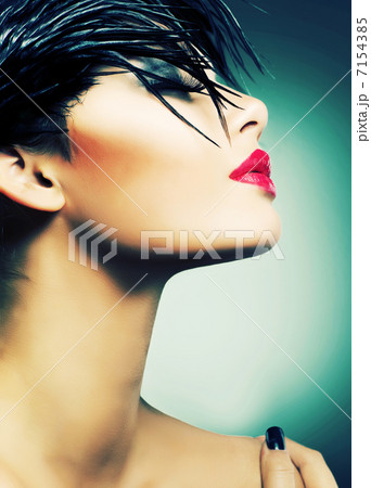 Fashion Art Portrait Of Beautiful Girl. Vogue Style Woman 7154385