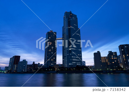 聖路加ガーデンの夜景 7158342