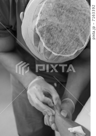 静脈穿刺 7163392