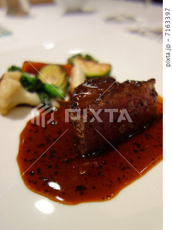 メインディッシュ 7163397