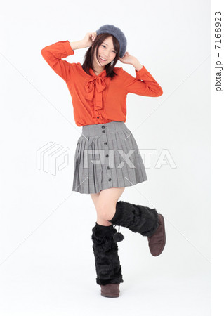 若い女性 ファッション 若い女性 ファッション 7168923