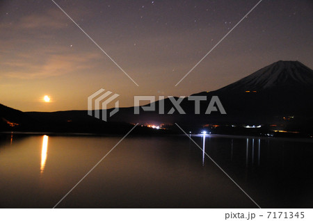 深夜月光の富士山 深夜月光の富士山 7171345