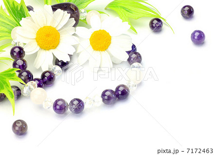 アクセサリーと花 アクセサリーと花 7172463