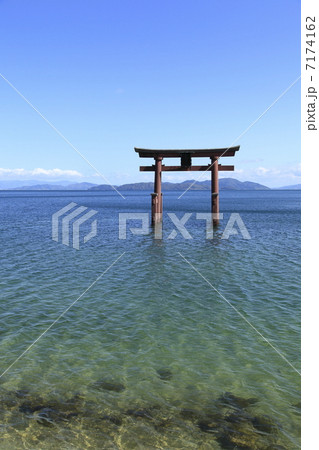 湖上の鳥居 湖上の鳥居 7174162