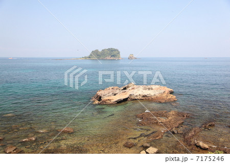 汐吹崎より手石島の眺め 7175246