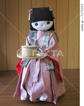 人形 手作り人形 茶運び人形 からくり人形 の写真素材 [7175455] - PIXTA