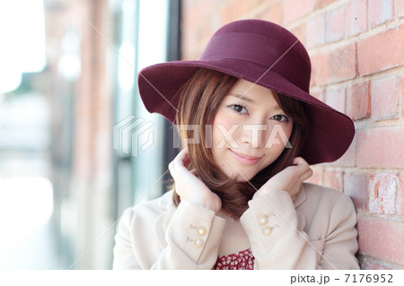 若い女性 ファッション 若い女性 ファッション 7176952