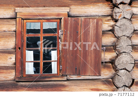 window with shutter 7177112