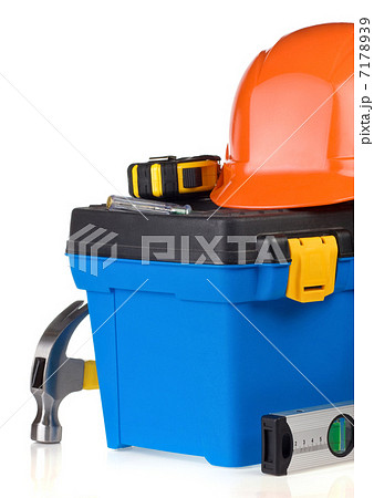 set of tools and instruments 7178939