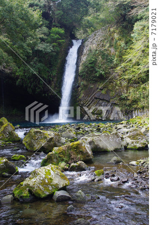 女郎蜘蛛伝説が残る浄蓮の滝 7179021