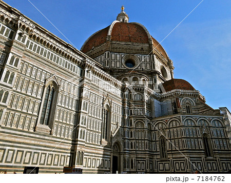 フィレンツェのドォーモ 大聖堂 青空 フィレンツェのドォーモ 大聖堂 青空 7184762